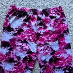 NWOT Stylish Pink Tie-Dye Abstract Cloud Leggings - XS/S